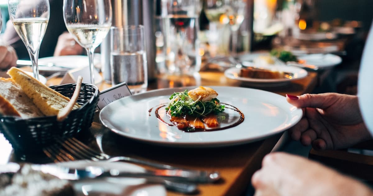 The Definitive Guide to Splitting the Dinner Bill